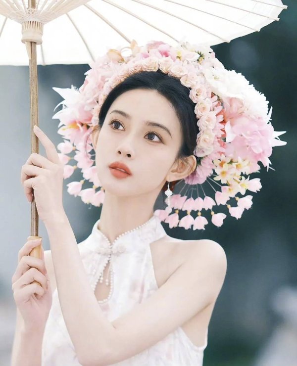 正规实盘配资平台 孟子义新中式造型火出圈！普通女生也能学的春日变美小心机